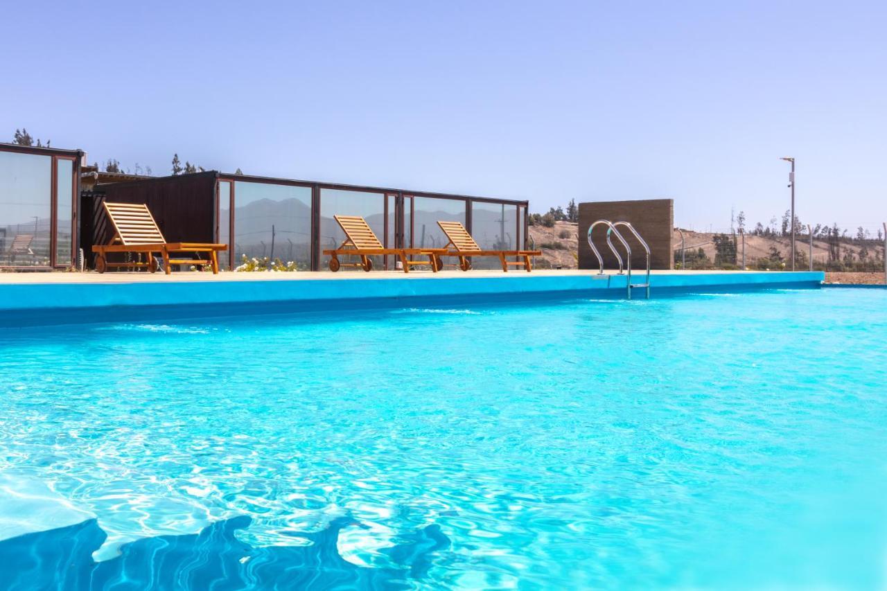 Park Inn By Radisson Los Olivos De バジェナール エクステリア 写真