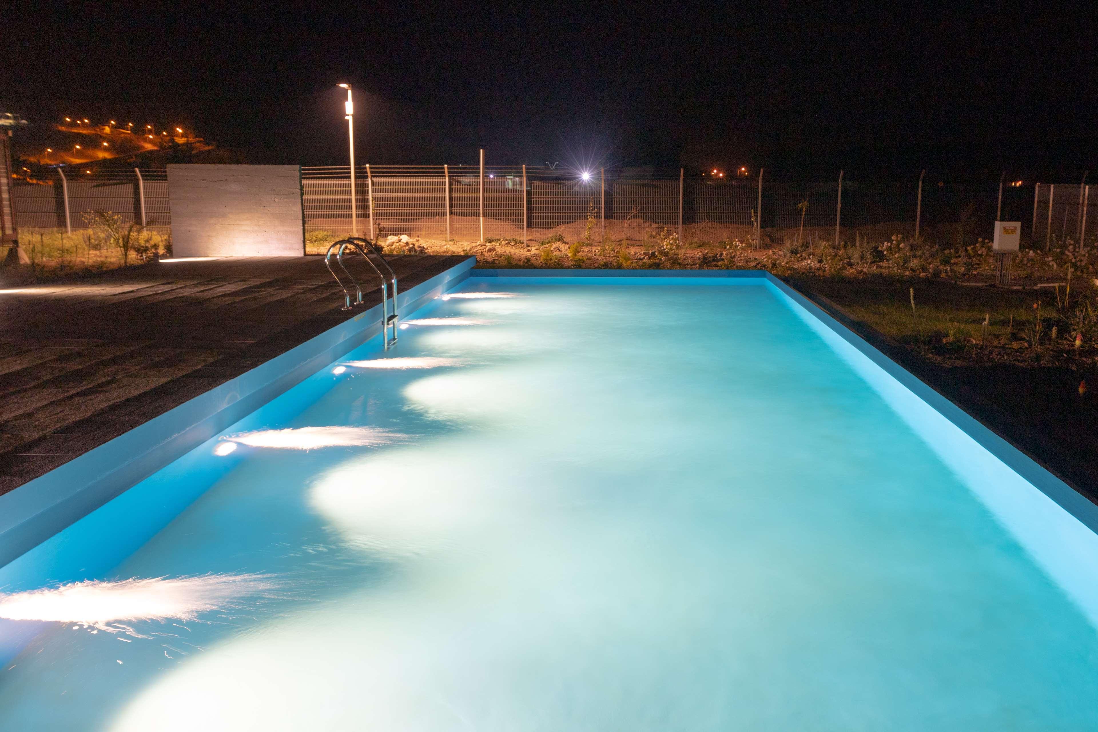 Park Inn By Radisson Los Olivos De バジェナール エクステリア 写真