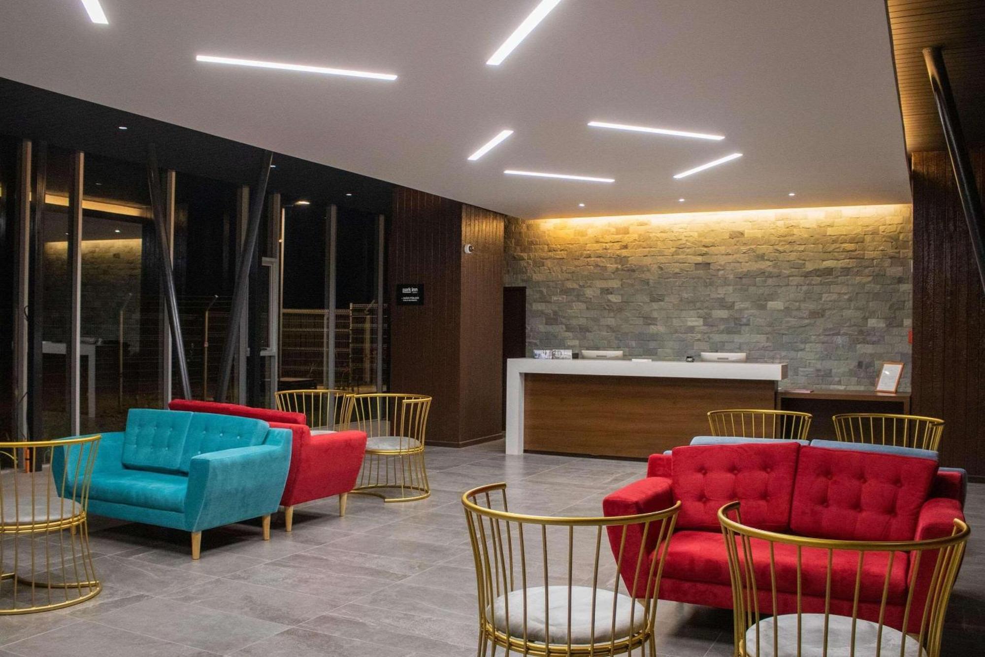Park Inn By Radisson Los Olivos De バジェナール エクステリア 写真