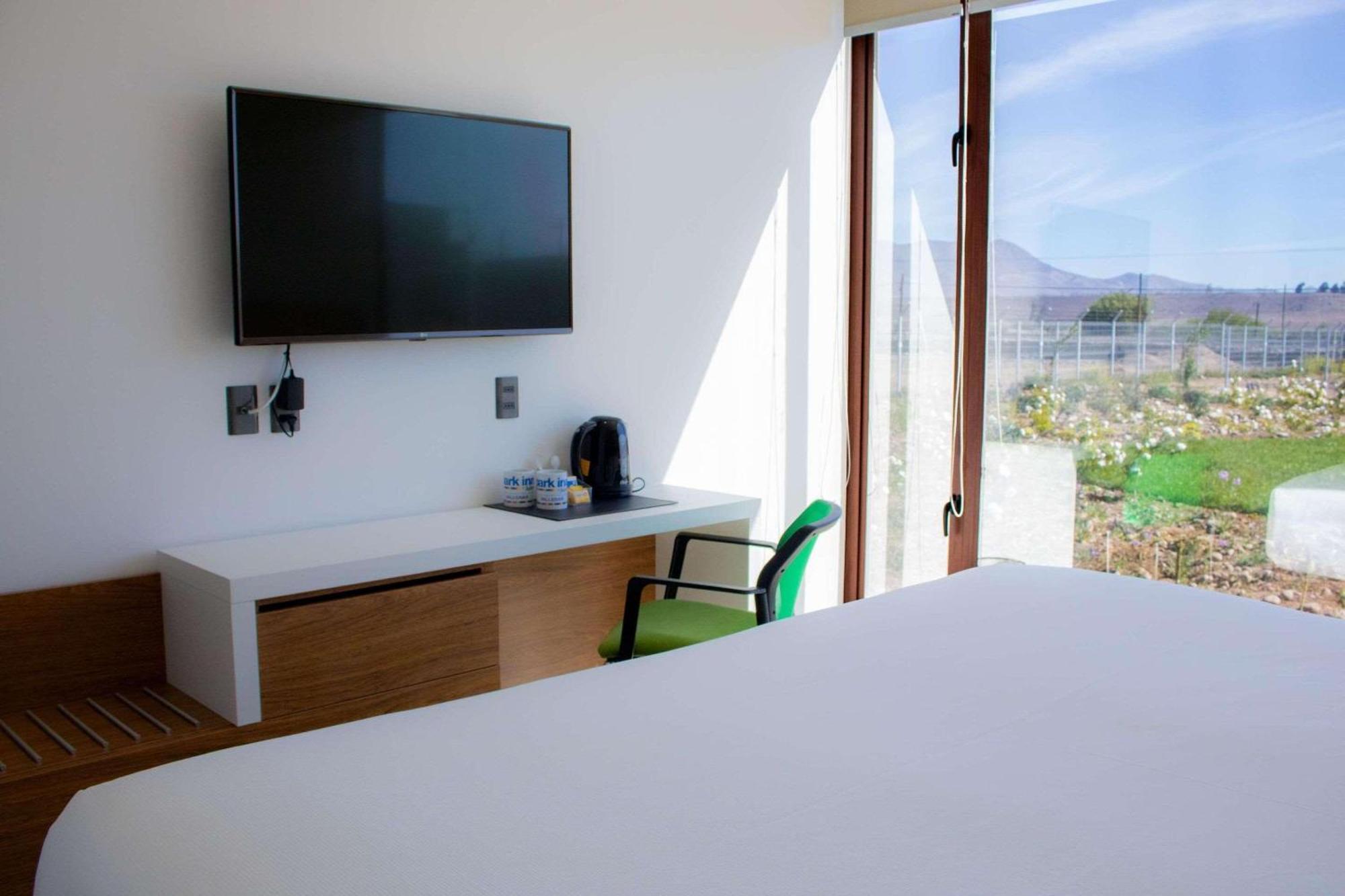 Park Inn By Radisson Los Olivos De バジェナール エクステリア 写真