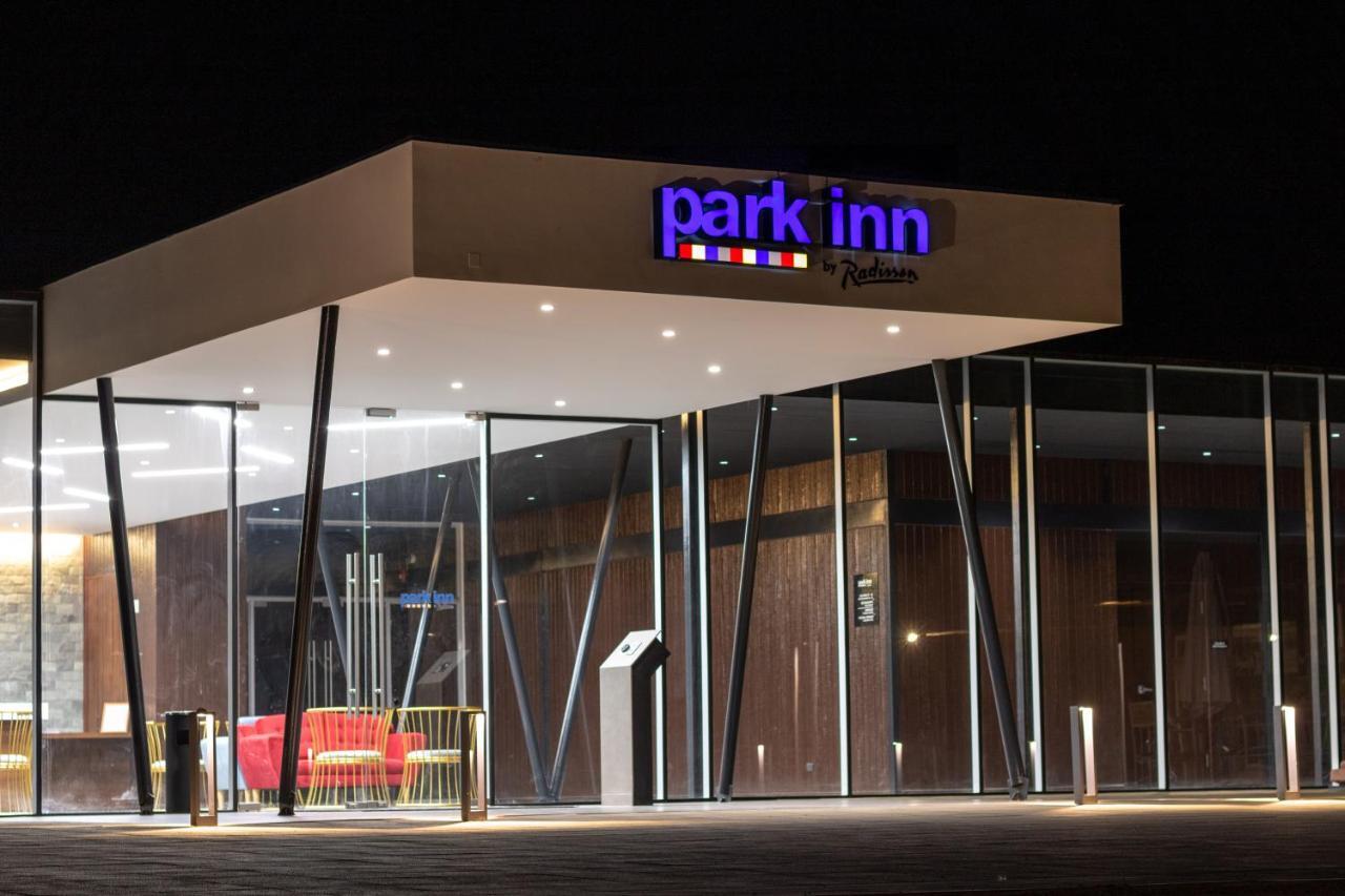 Park Inn By Radisson Los Olivos De バジェナール エクステリア 写真